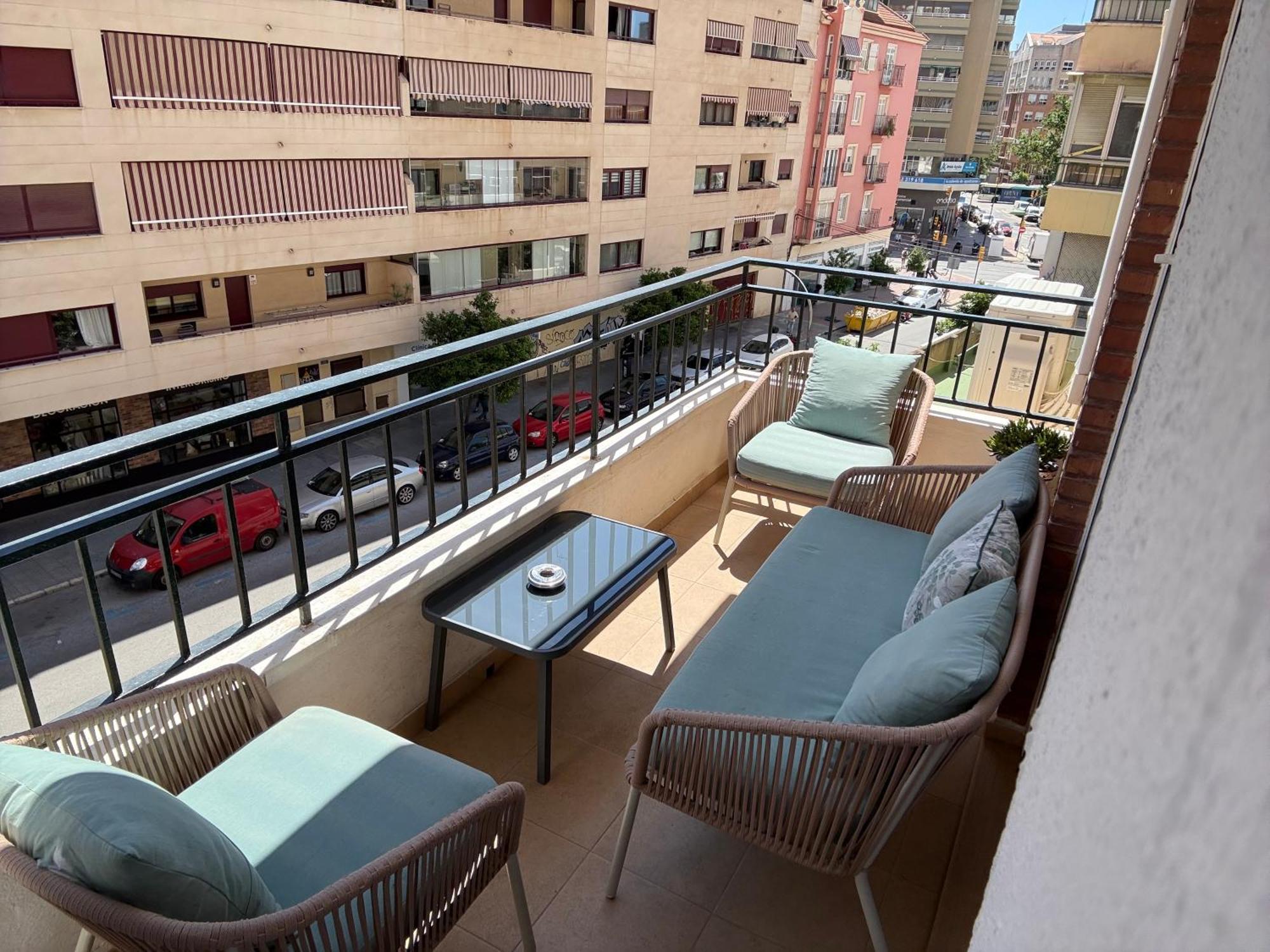 Appartement Galvez Flat, At Principal Railway Station In Málaga Extérieur photo