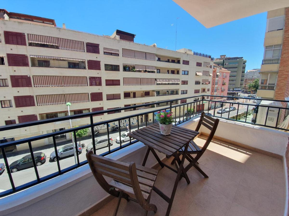 Appartement Galvez Flat, At Principal Railway Station In Málaga Extérieur photo