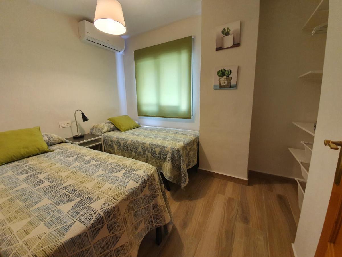 Appartement Galvez Flat, At Principal Railway Station In Málaga Extérieur photo