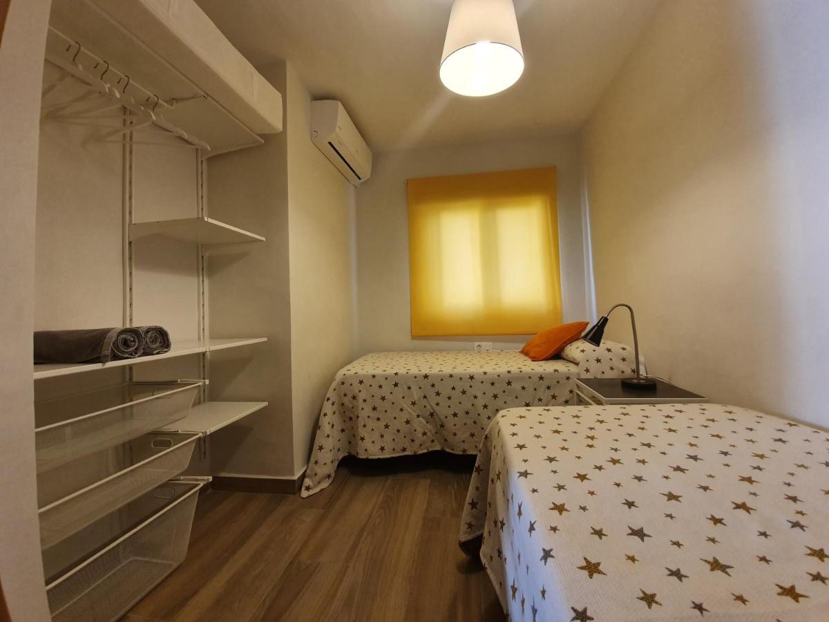 Appartement Galvez Flat, At Principal Railway Station In Málaga Extérieur photo